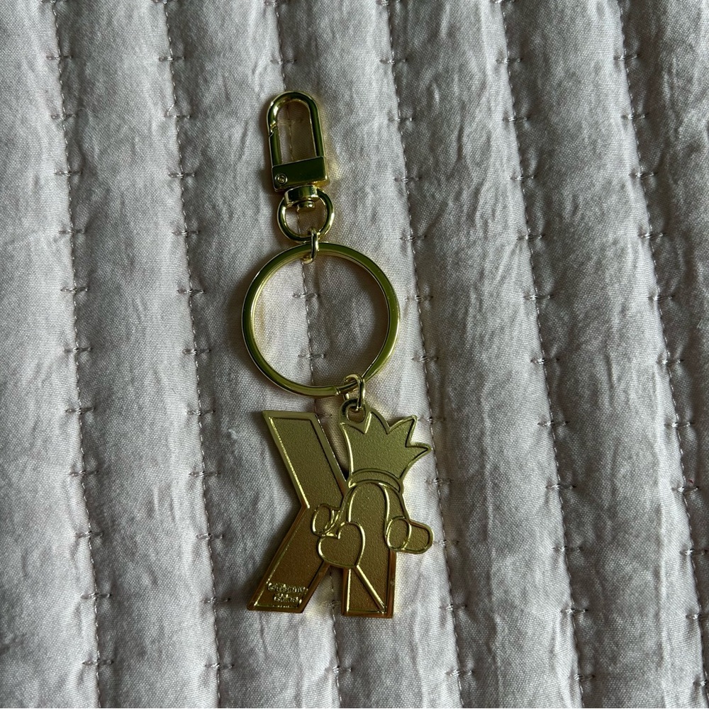 FINAL SALE: Disney Key Chain Bag Charm - King of Hearts - Picture 2 of 2